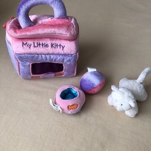 My Little Kitty Gund Zip Up Carrying Case with White Cat Dish and Ball Fabric